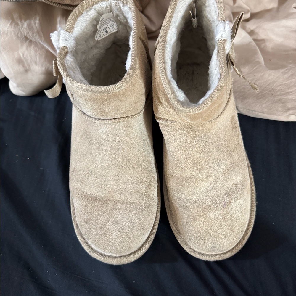 Cozy Suede-UGG Shearling Lined Ankle Boots - Tan